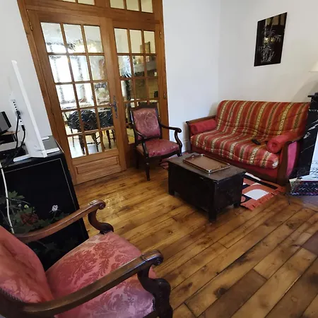 Maison De Bourg Dans Le Cantal Champagnac (Auvergne)